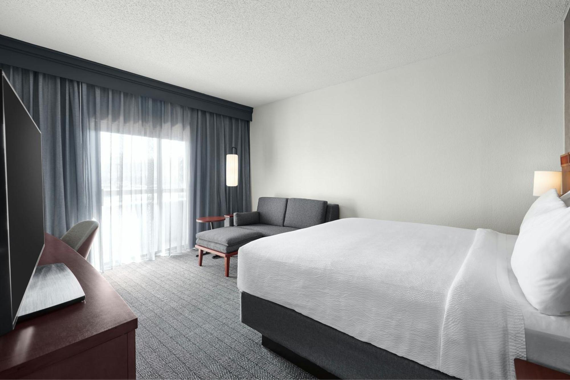 Courtyard St. Louis Creve Coeur Hotel Exterior foto