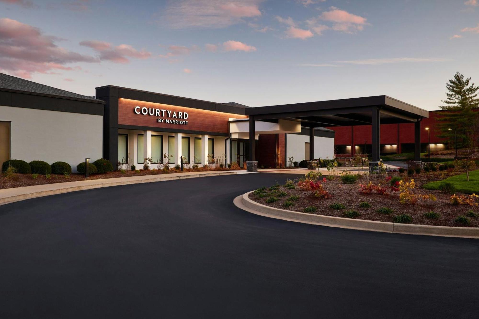 Courtyard St. Louis Creve Coeur Hotel Exterior foto