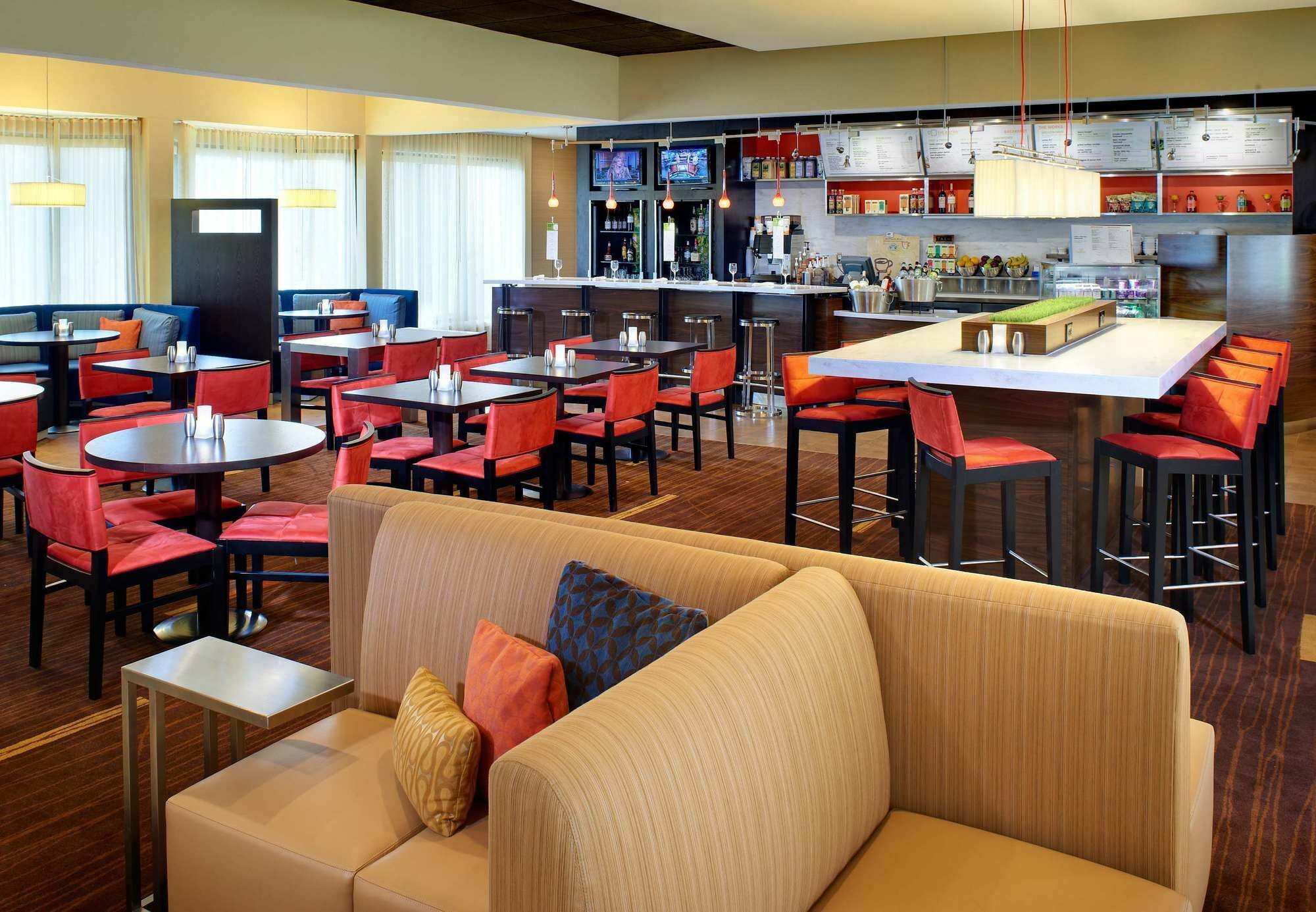 Courtyard St. Louis Creve Coeur Hotel Exterior foto